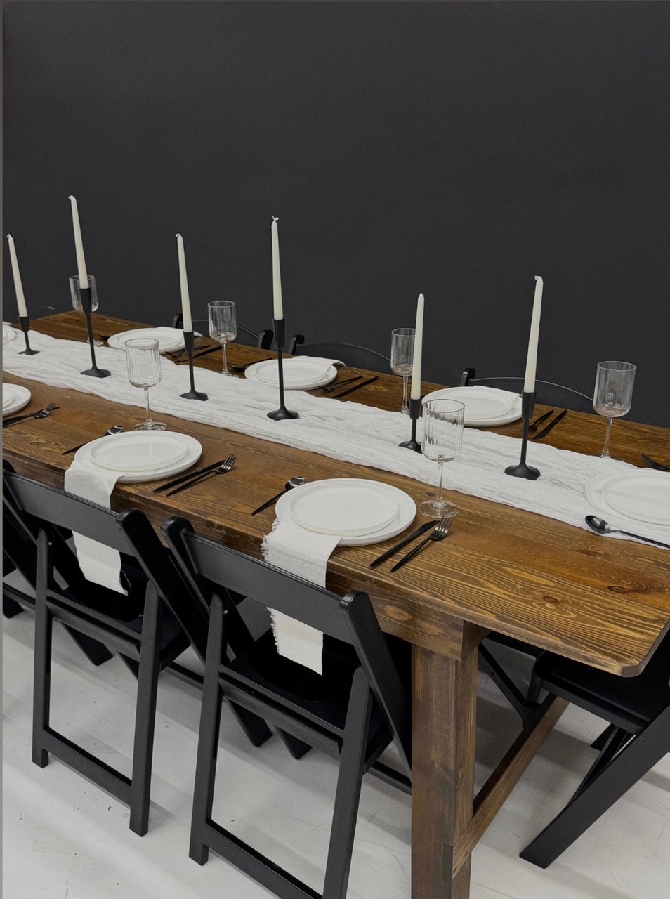 Rustic Farmhouse Table thumbnail 2